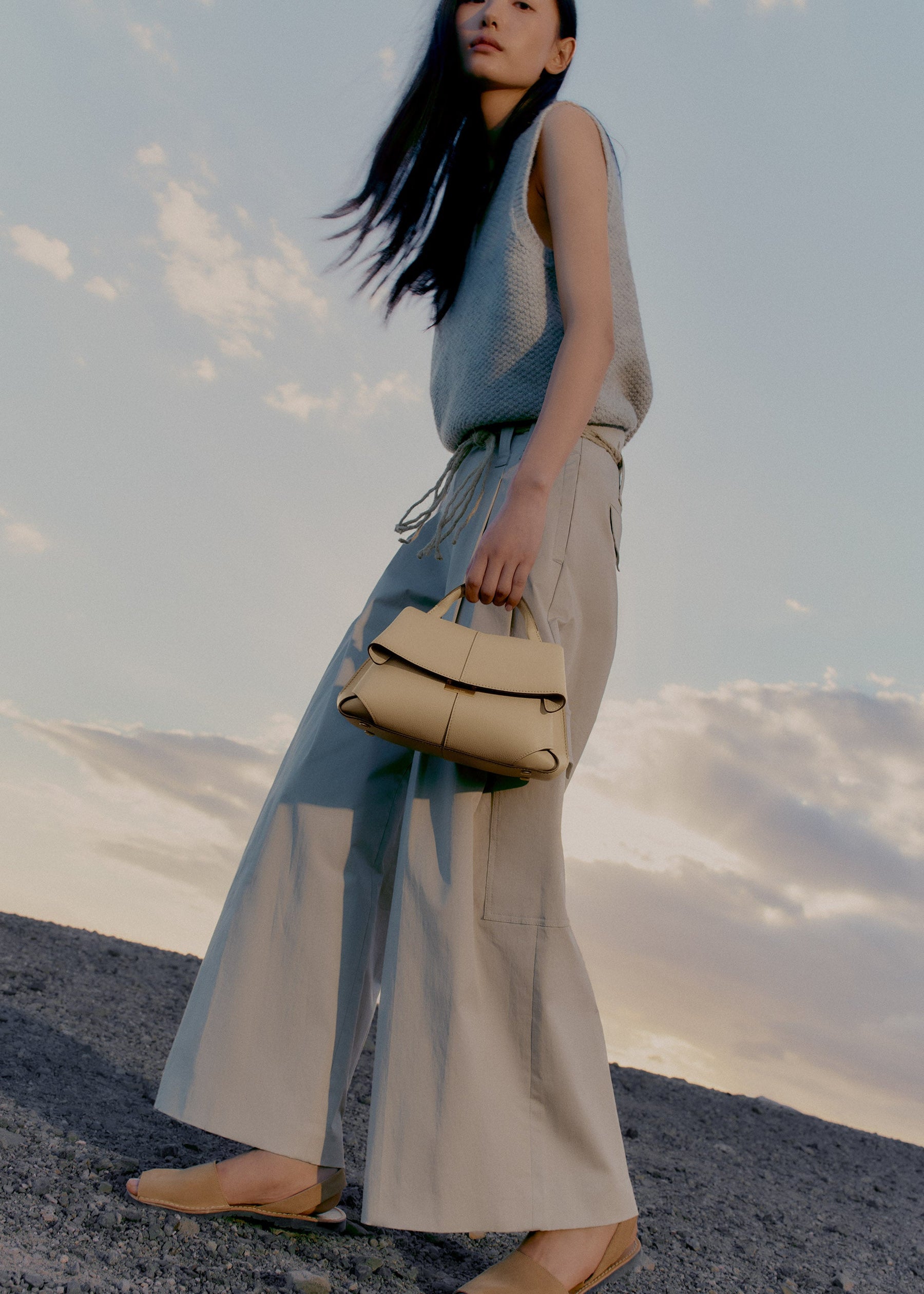 Mokki Mini - Sand Genarbtes Leder