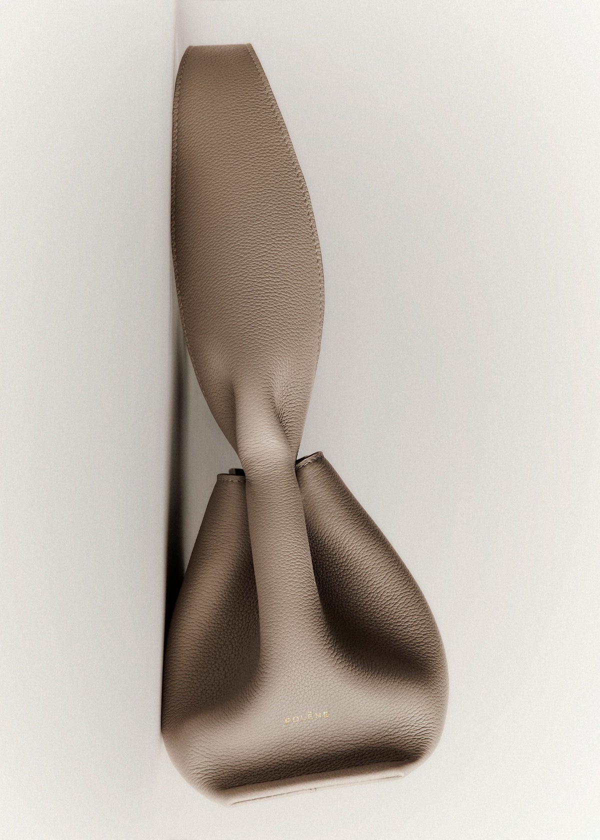 Numéro Neuf East West - Taupe Genarbtes Leder