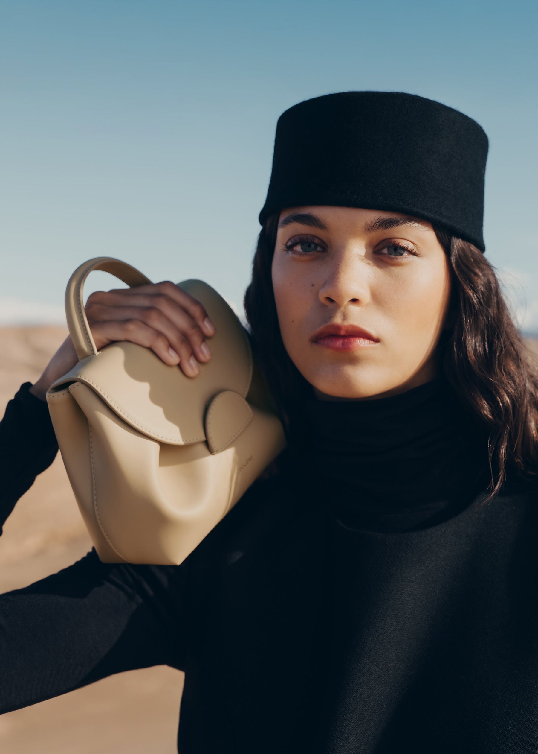 Numéro Un Nano - Sand Glattes Leder