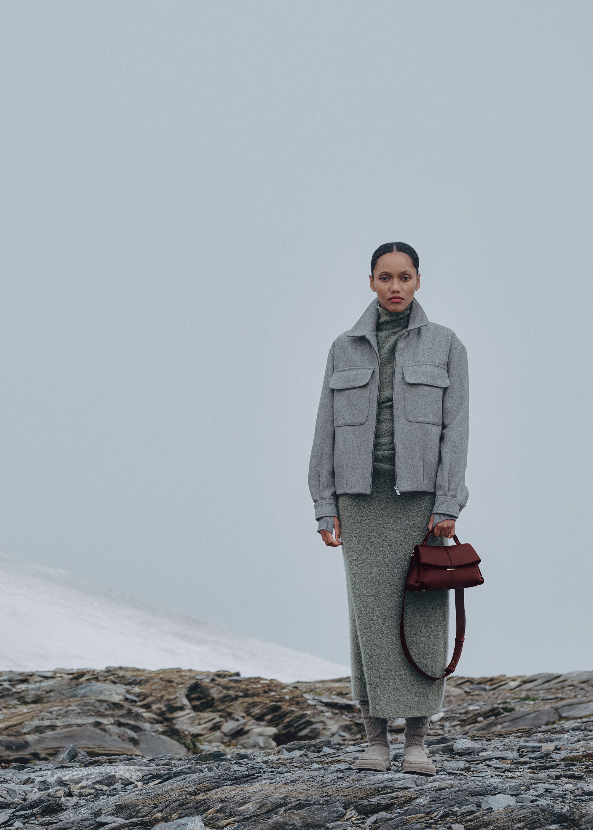 Mokki Mini - Schwarze Kirsche Genarbtes Leder
