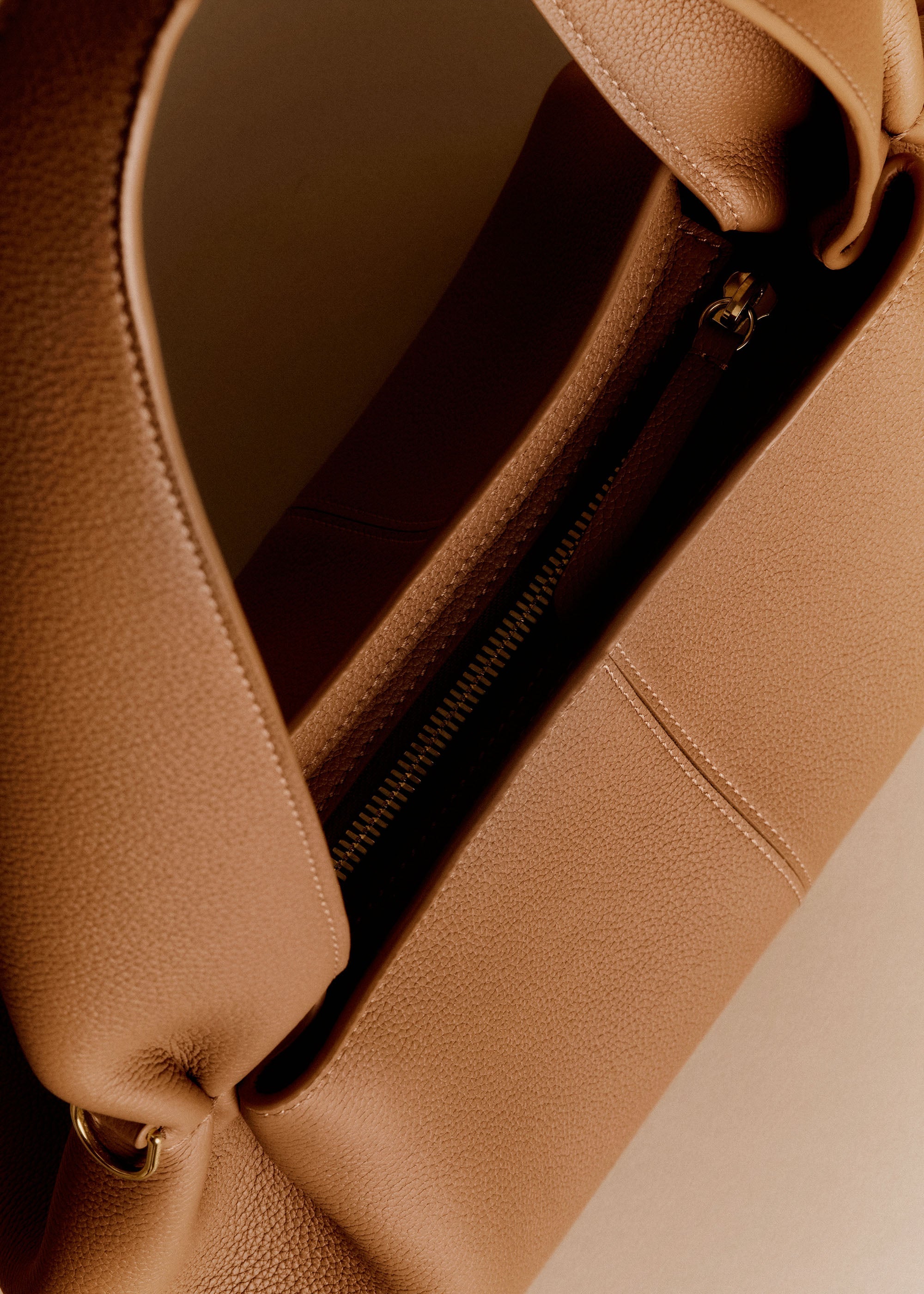 Numéro Neuf East West - Camel Genarbtes Leder