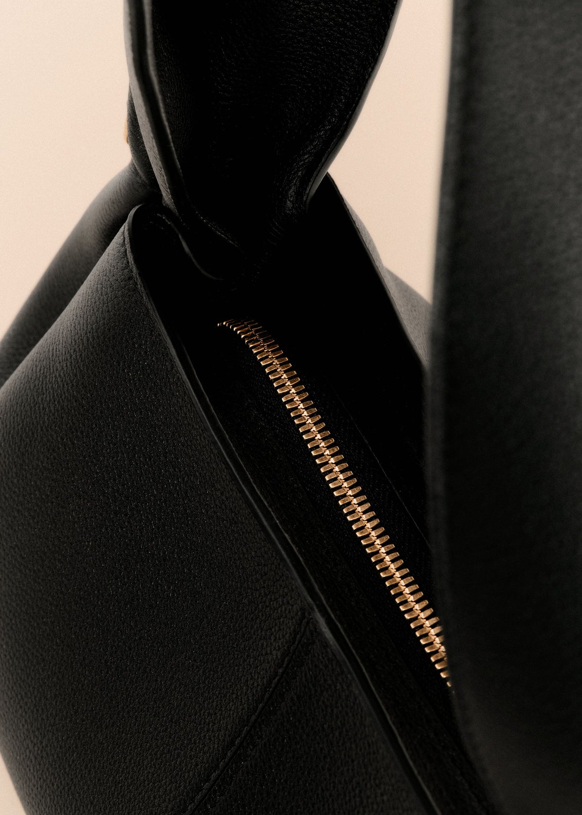 Numéro Neuf East West - Schwarz Genarbtes Leder