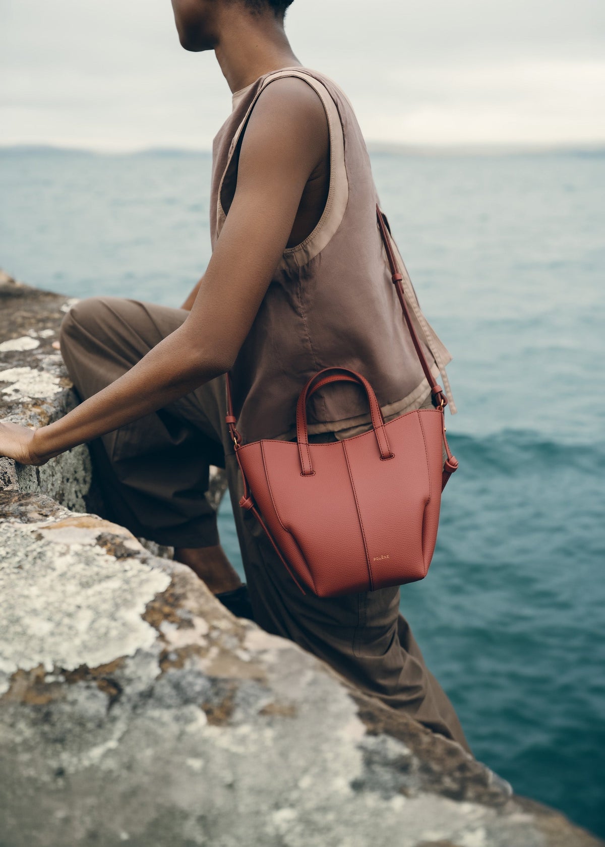 Cyme Tote Nano - Terracotta Genarbtes Leder
