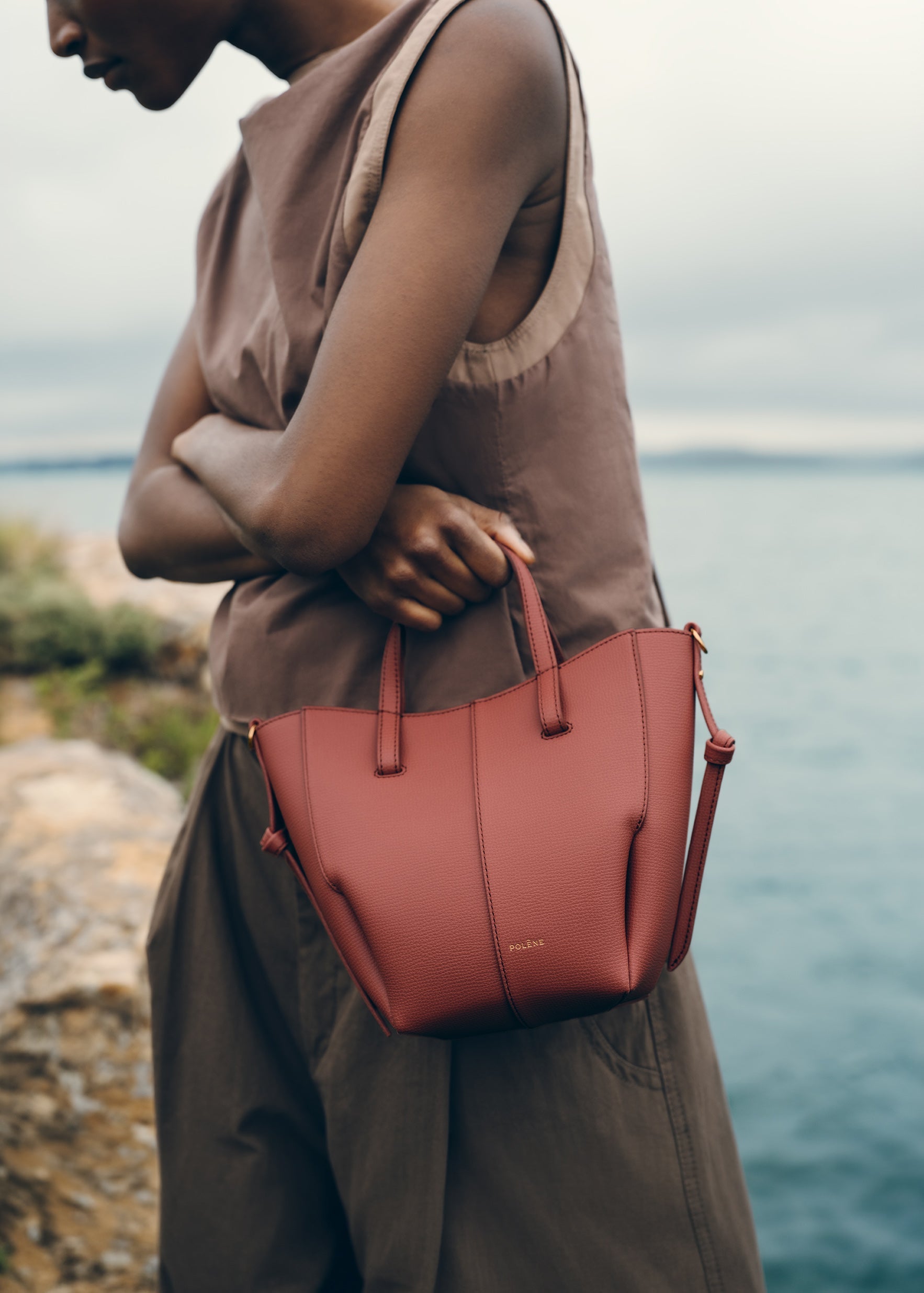 Cyme Tote Nano - Terracotta Genarbtes Leder