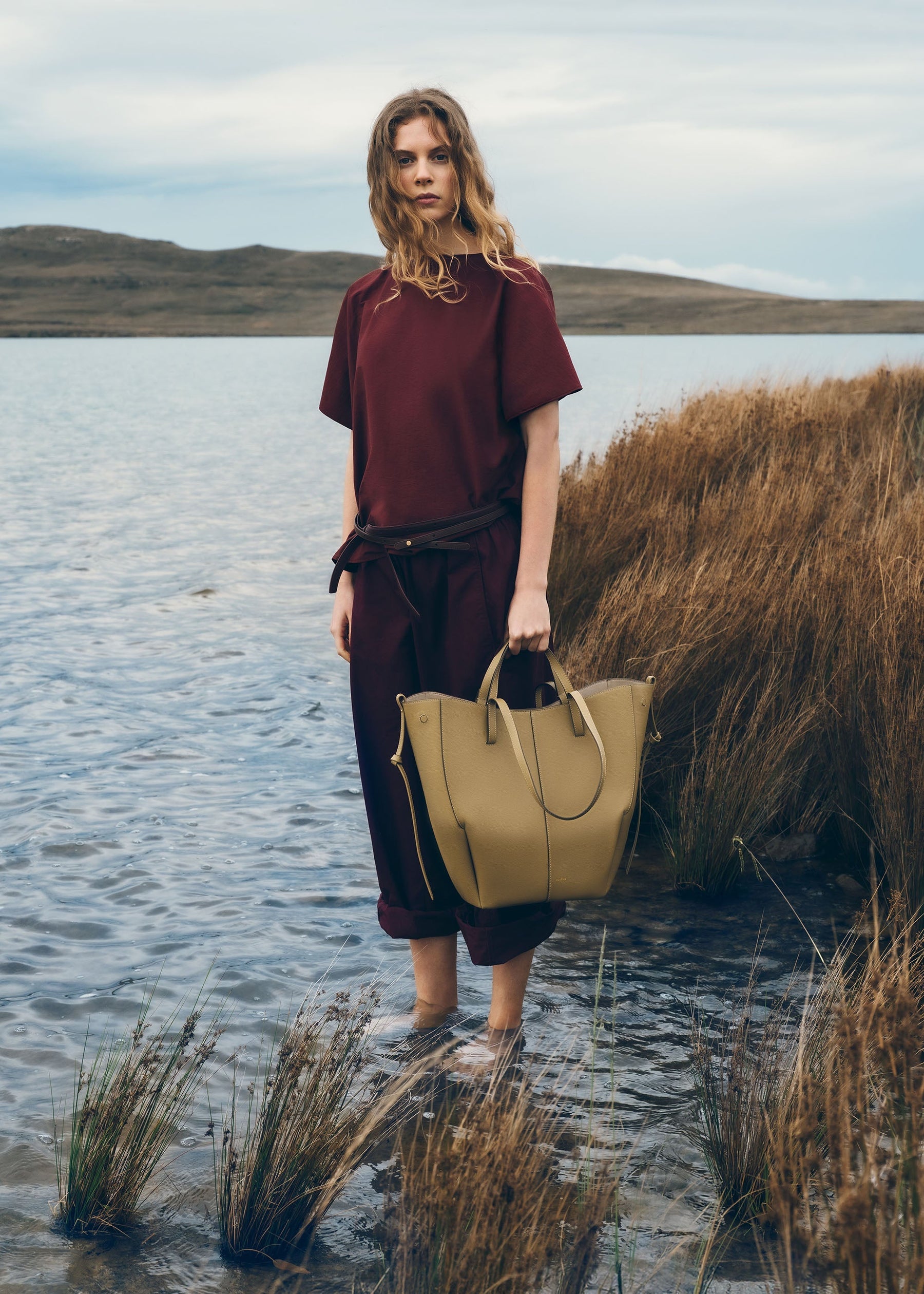 Cyme Tote - Olivbraun Genarbtes Leder