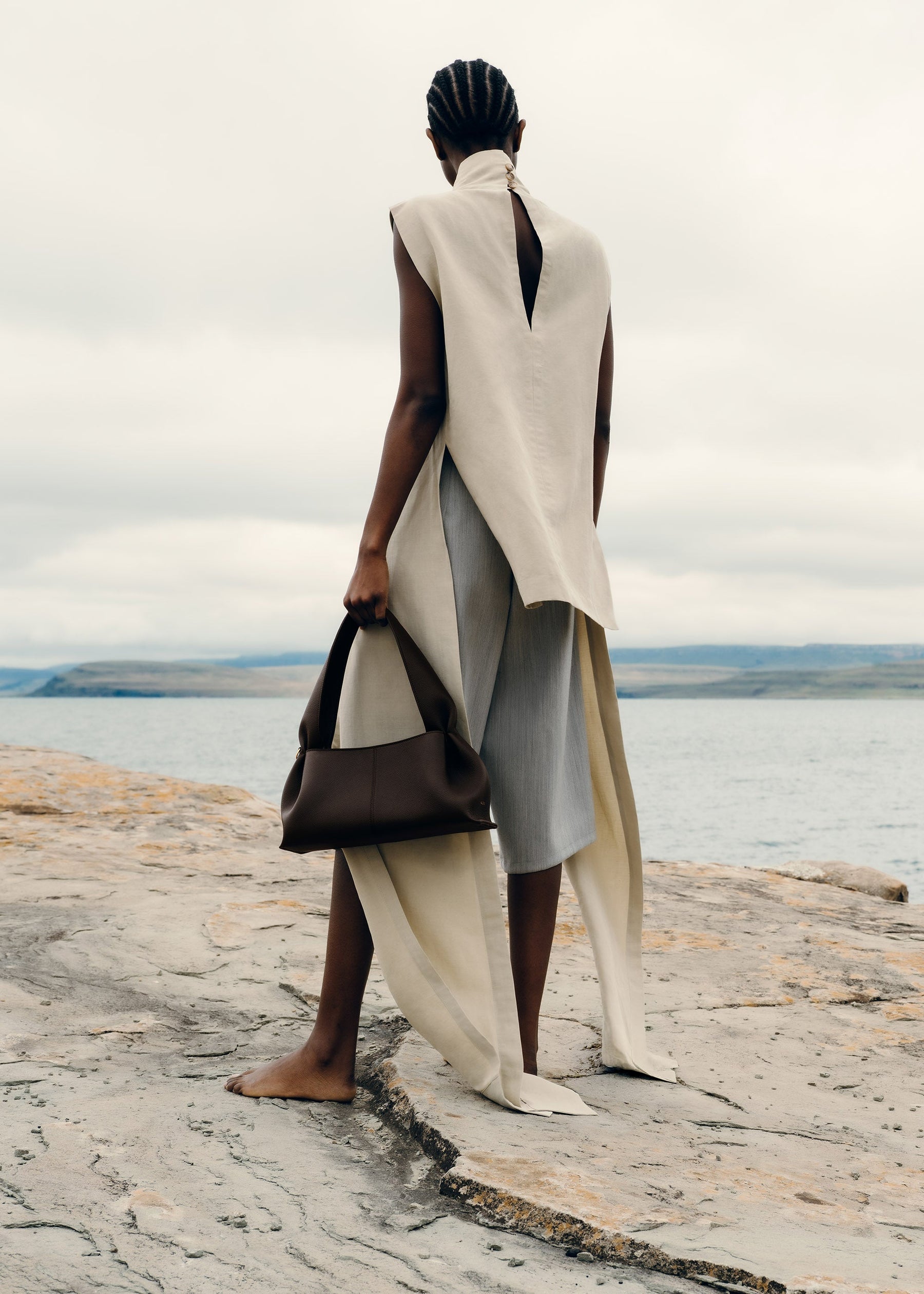 Numéro Neuf East West - Ebenholz Genarbtes Leder