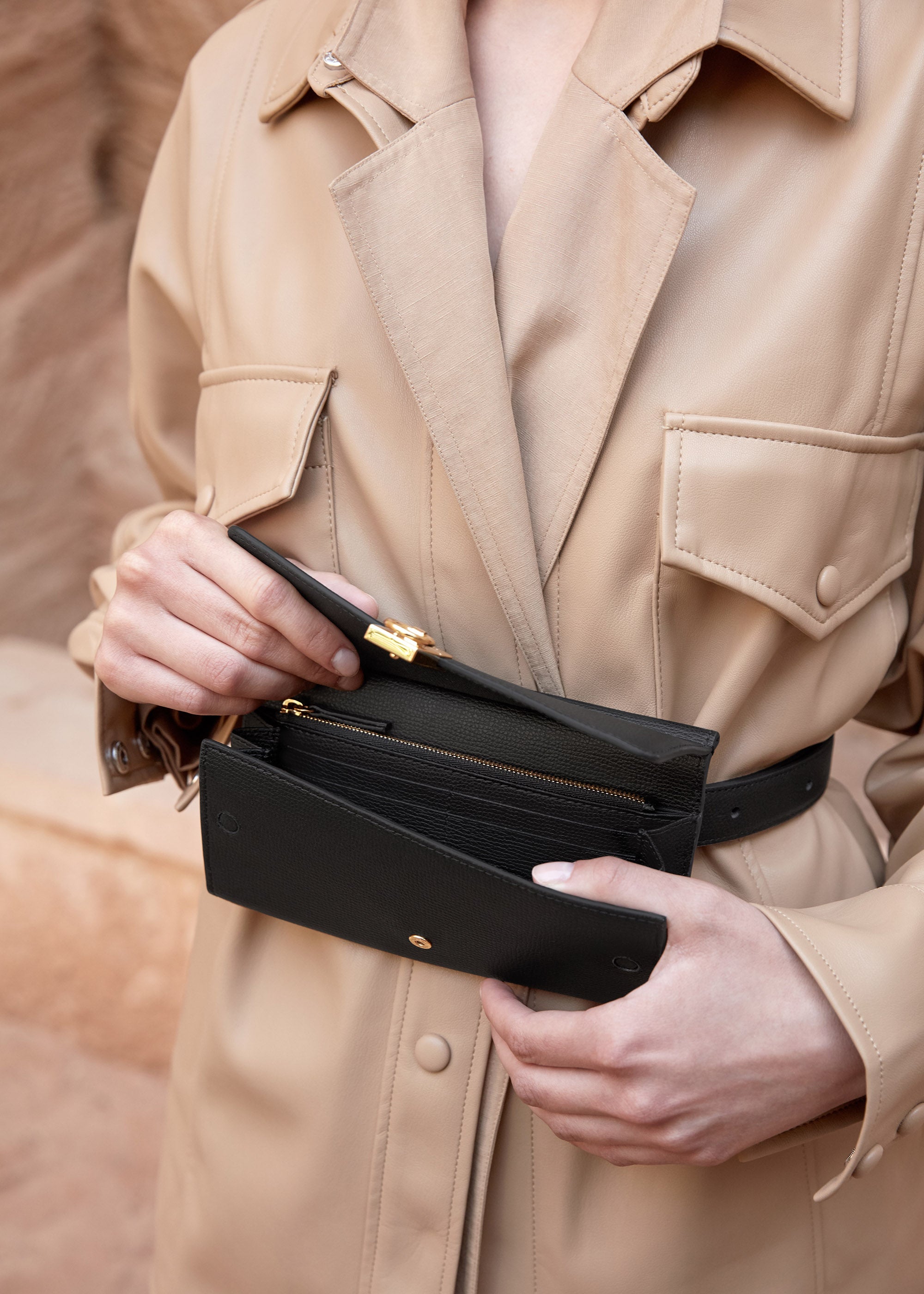 Numéro Sept Gürteltasche - Schwarzes Genarbtes Leder