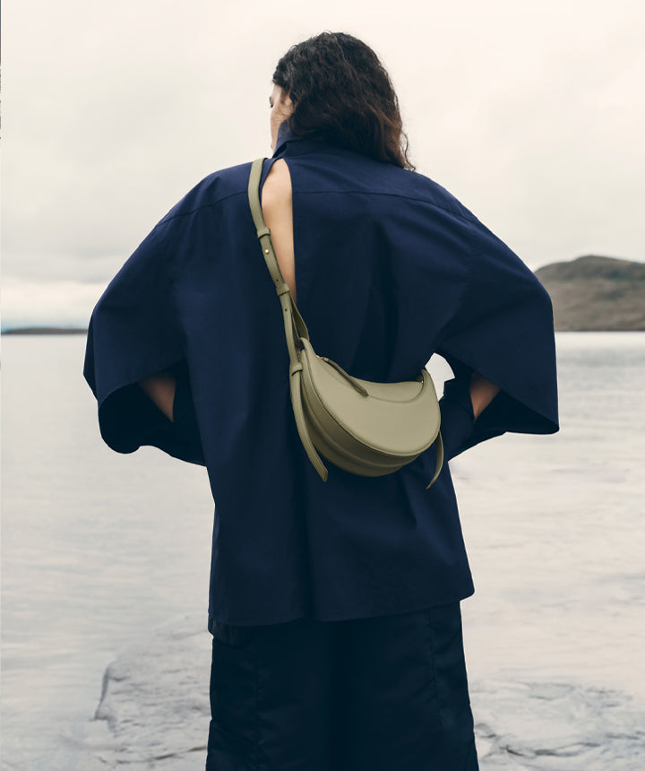 Numéro Dix — Lindgrün Genarbtes Leder